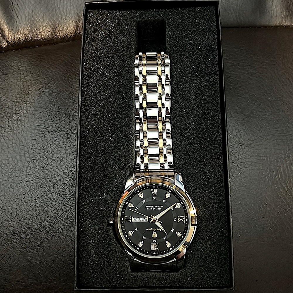 Poedagar Casual Business Round Dial Analog Quartz Watch